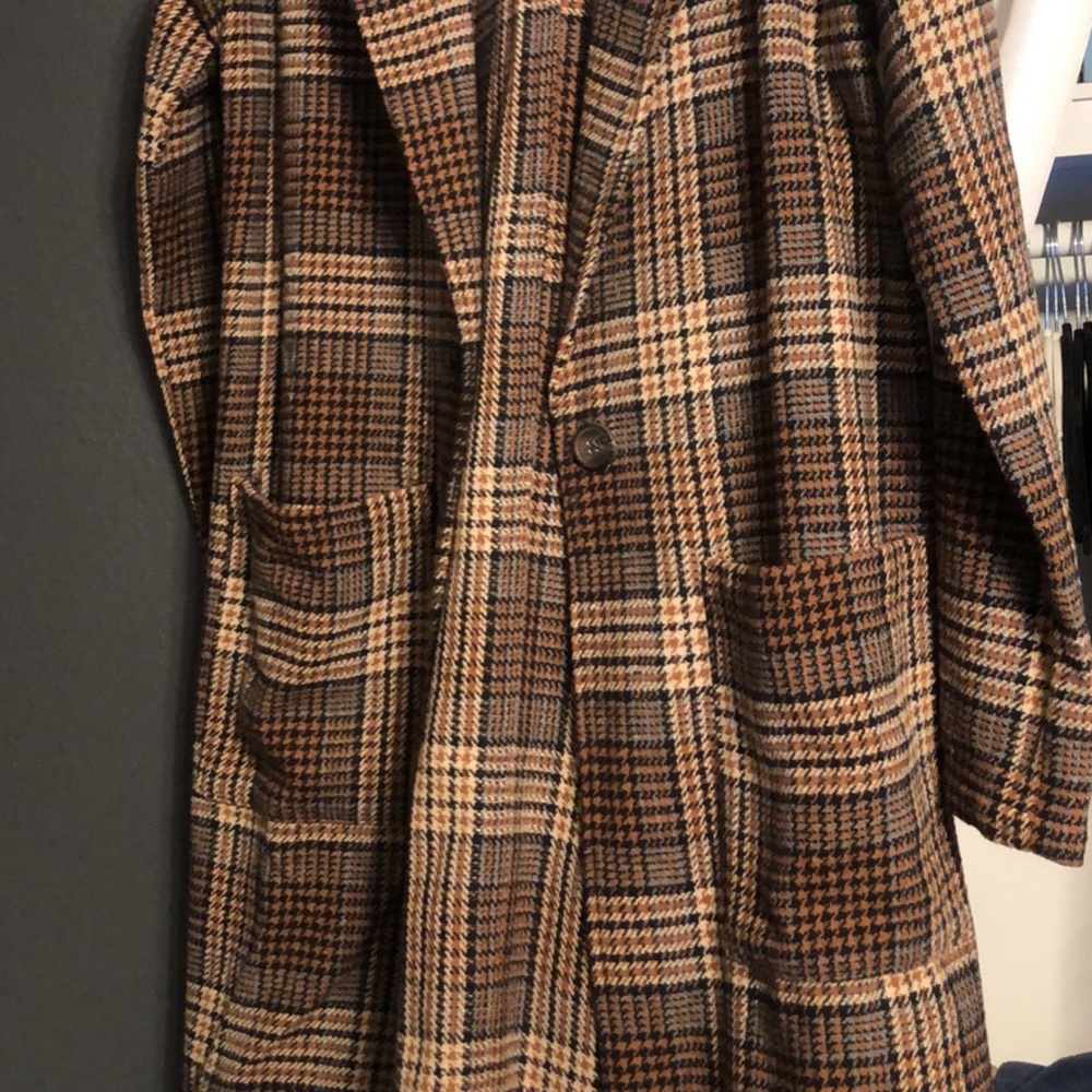 Brown jacket - Picture 1 of 3